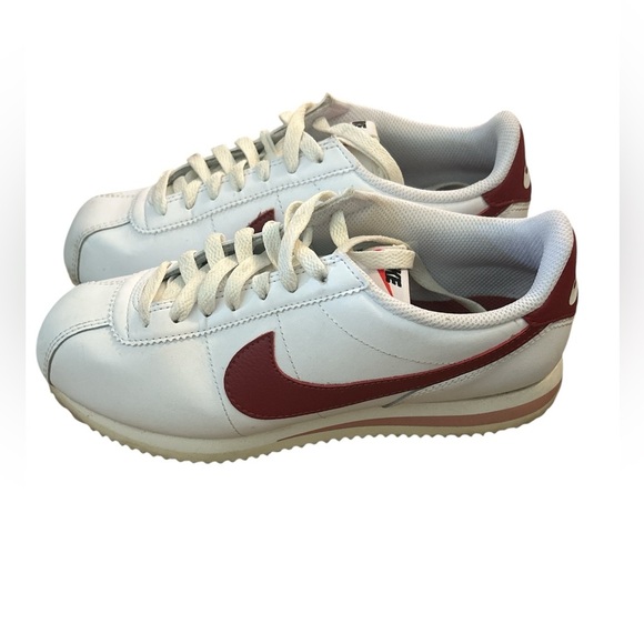 Nike Cortez classic running shoe - Picture 1 of 4